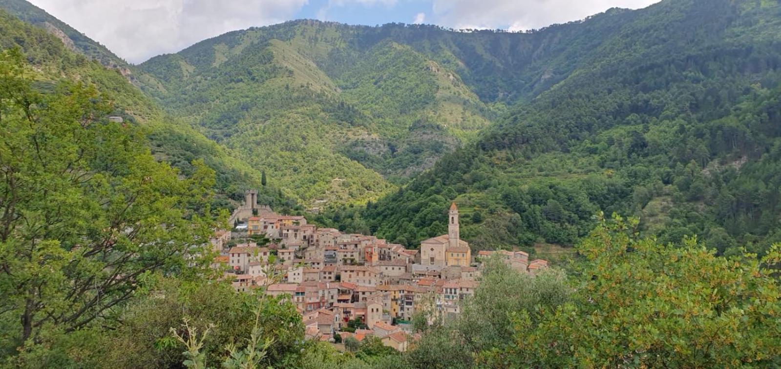 La Tiniera A Luceram - Maison Renovee 2023- Terrasse - Wifi - Village Des Creches Esterno foto